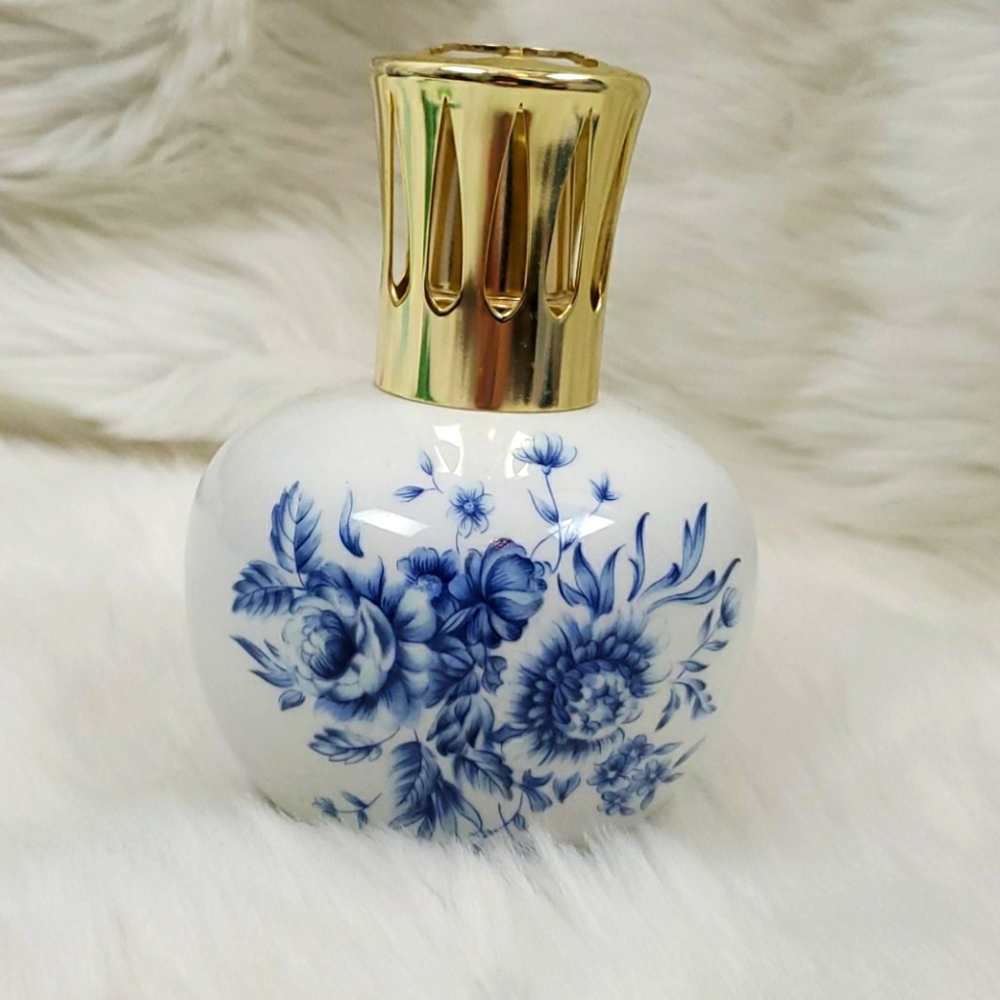 Limoges Lampe Berger Paris made in France white blue floral ceramic pottery